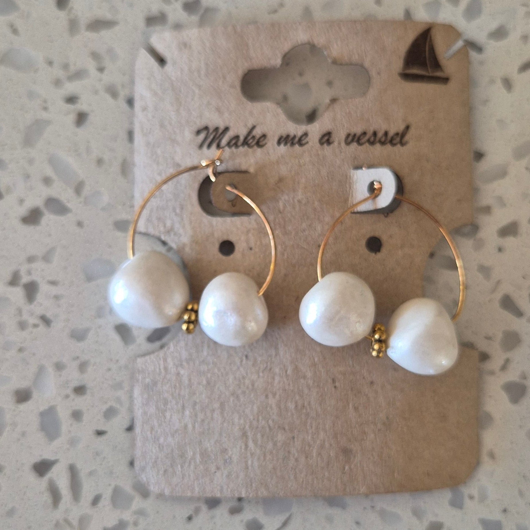 Hooped earrings with gold treading